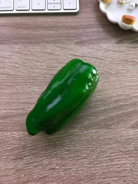 Bell Pepper Magnet Green