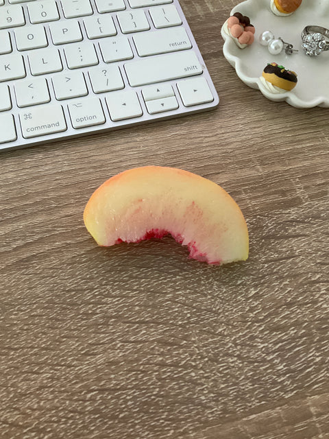 Peach Magnet