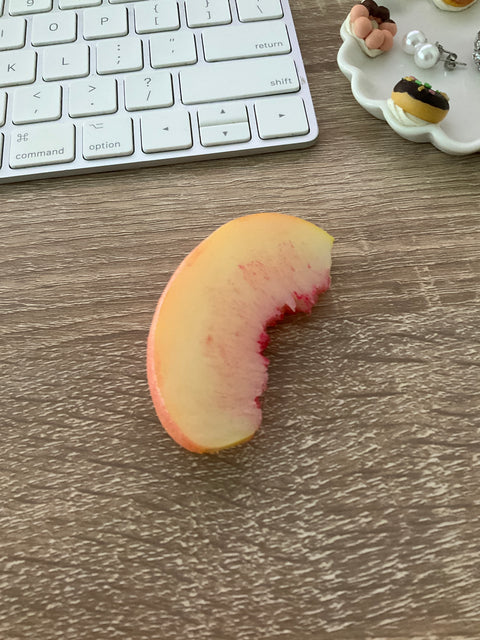 Peach Magnet