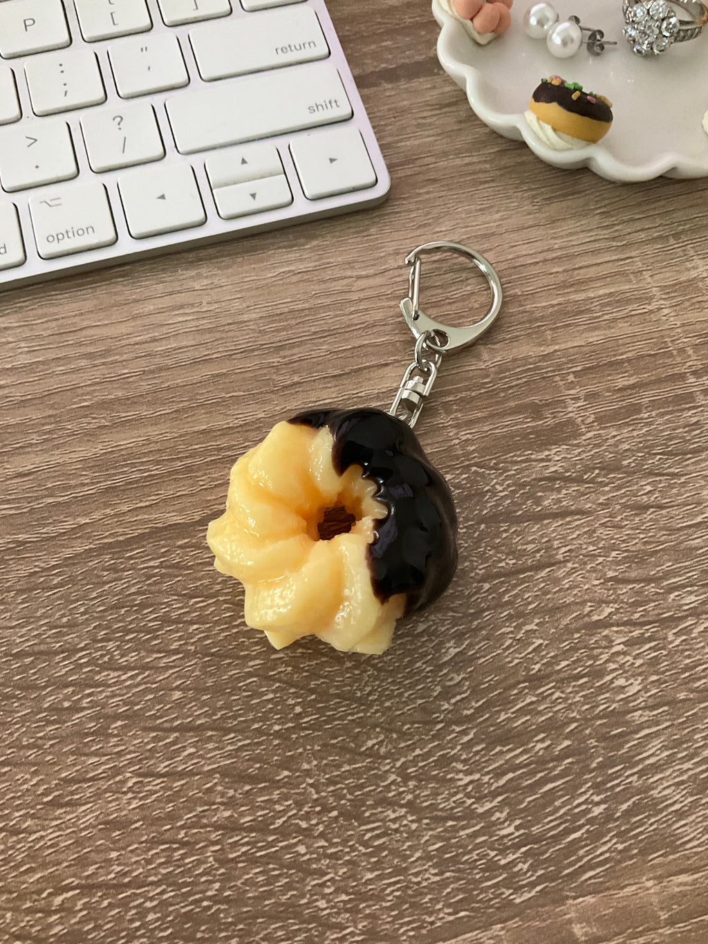 Cruller Chocolate Dipped with Cream Center Keychain – P FACTORY