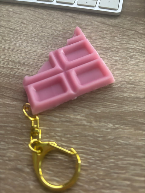 🍫🔑 Chocolate Bar Keychain –Strawberry  Broken