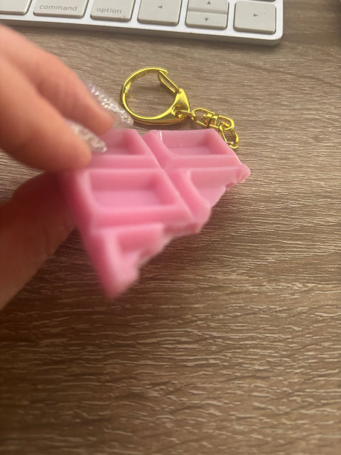 🍫🔑 Chocolate Bar Keychain –Strawberry  Broken