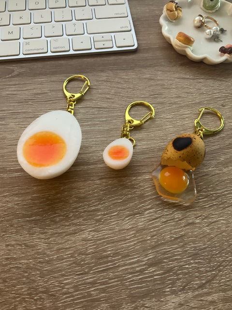 Cracked Quail Egg Keychain