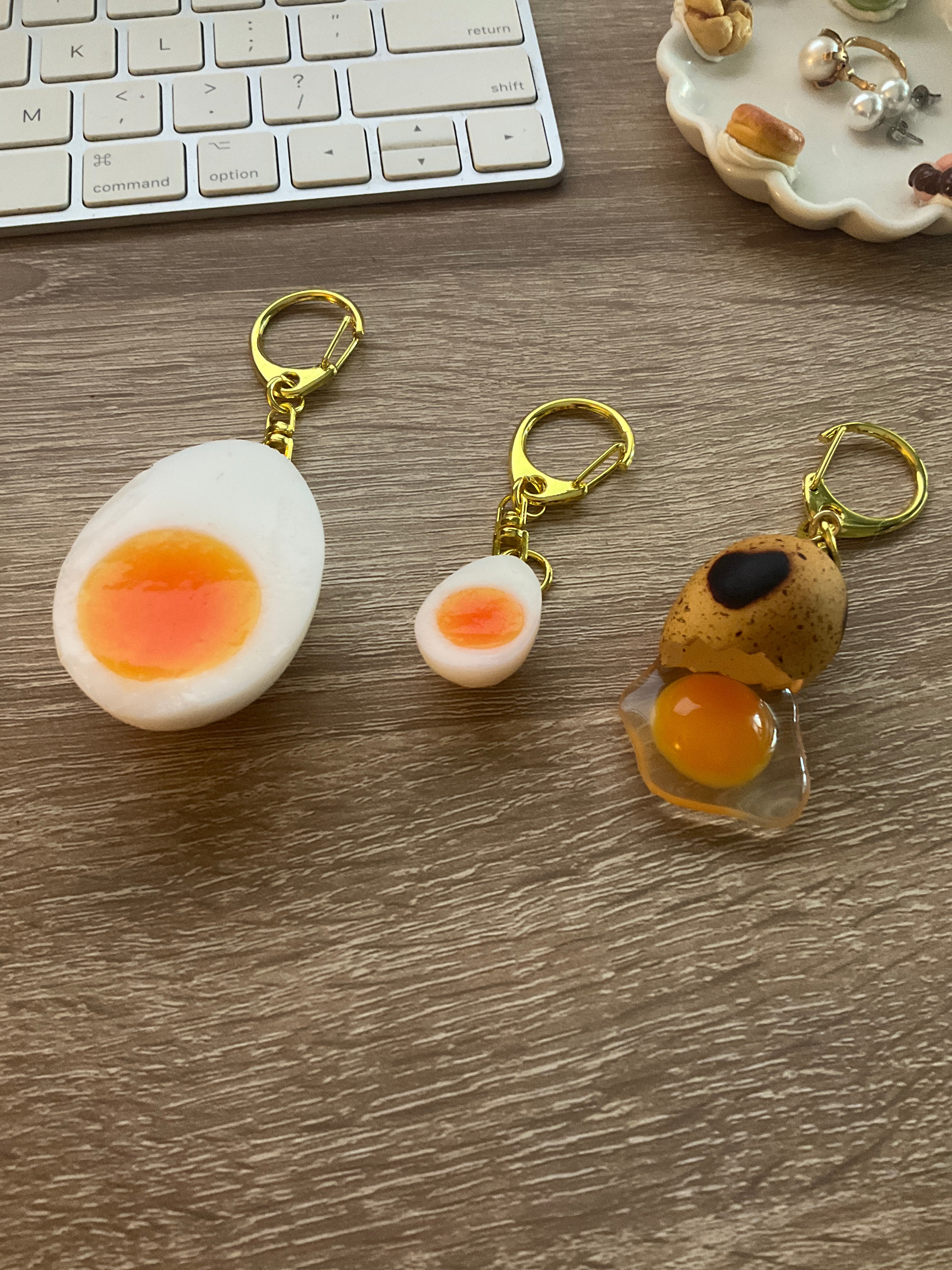  Happy Bolied Egg Bag Charm たまご Amuseables Happy Boiled Egg Bag Charm - Official Jellycat
