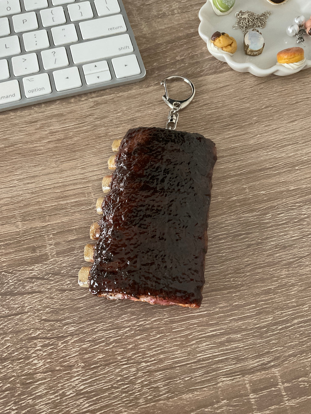 Barbecue Spare Ribs with Sauce Keychain, BBQ keychain – P FACTORY