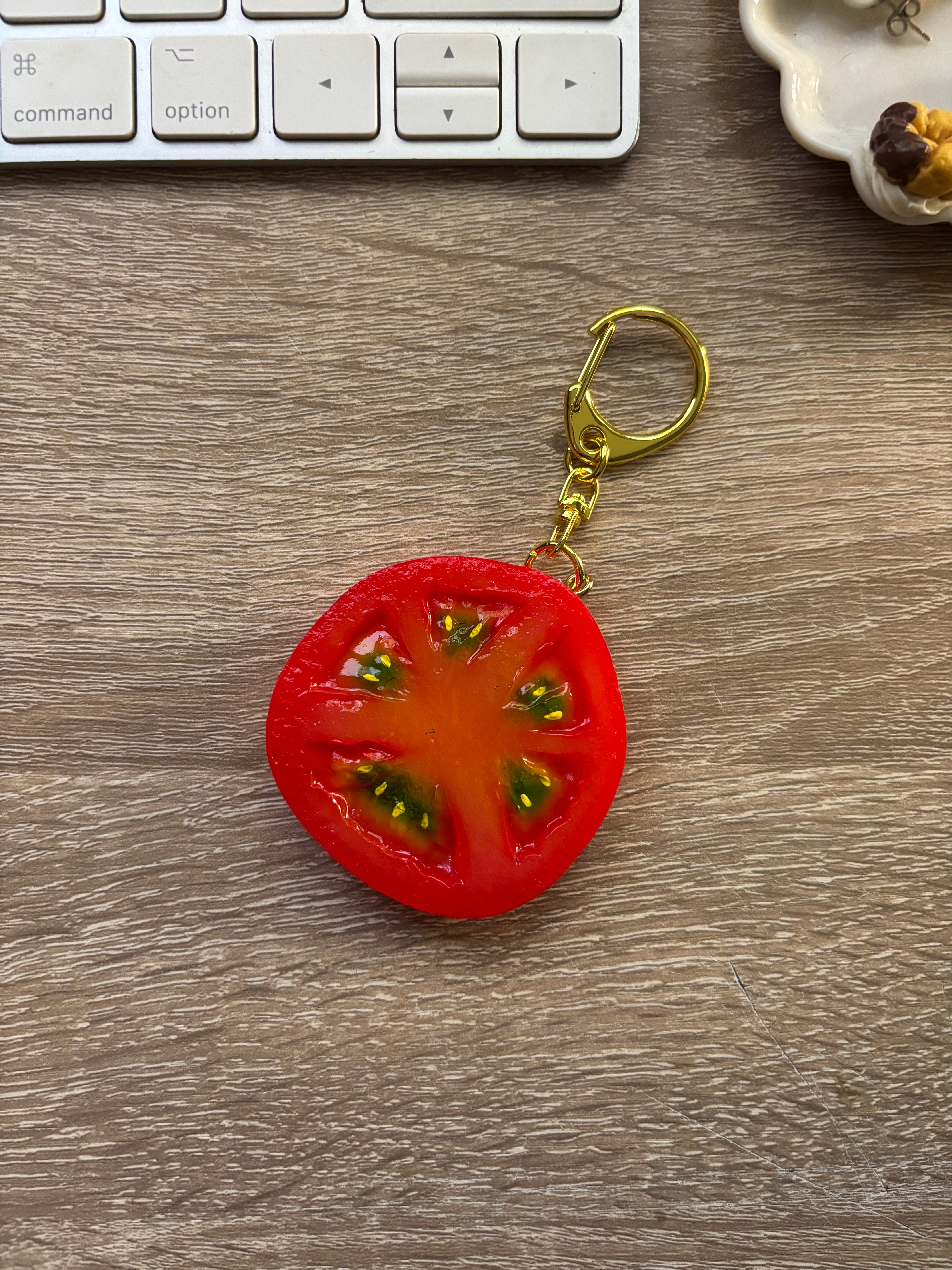 Tomato Keychain slice – P FACTORY